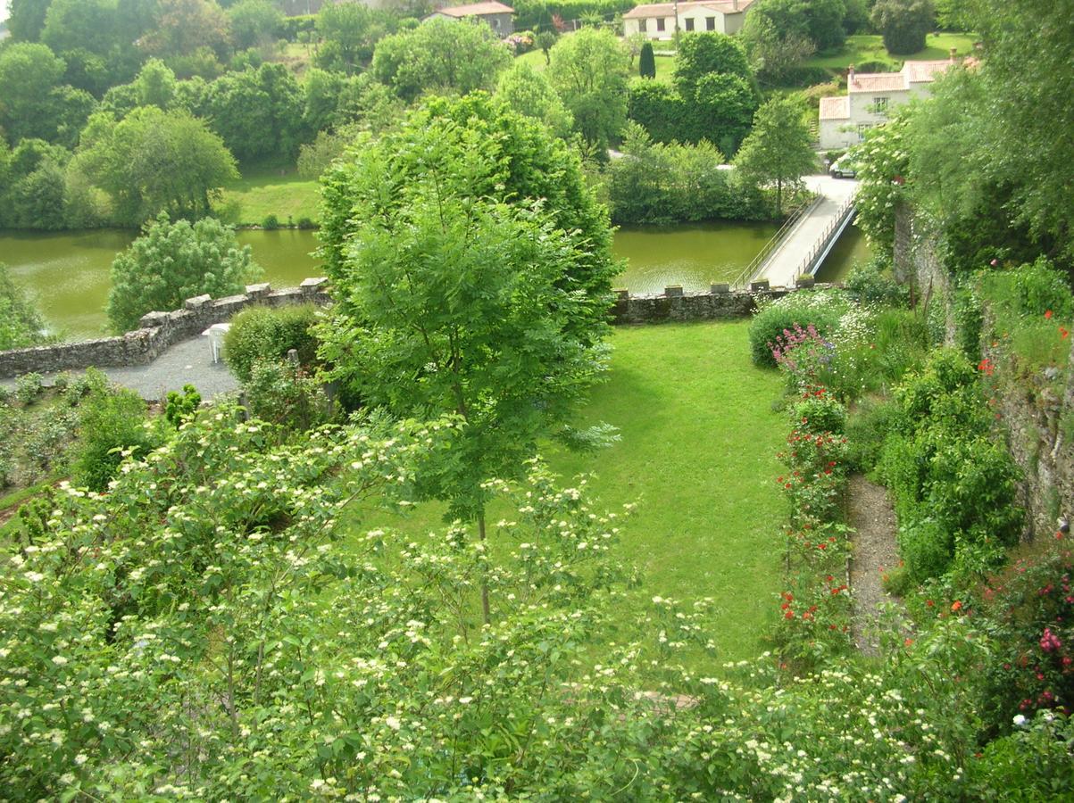 B&B "Les Remparts" Vouvant Ngoại thất bức ảnh